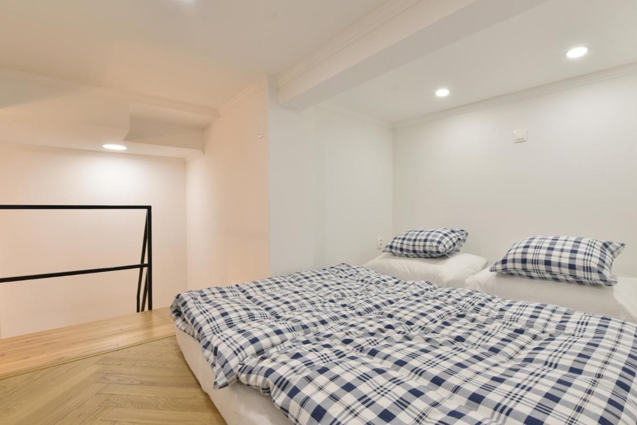 Apartman S Balkonom Trenčín Buitenkant foto