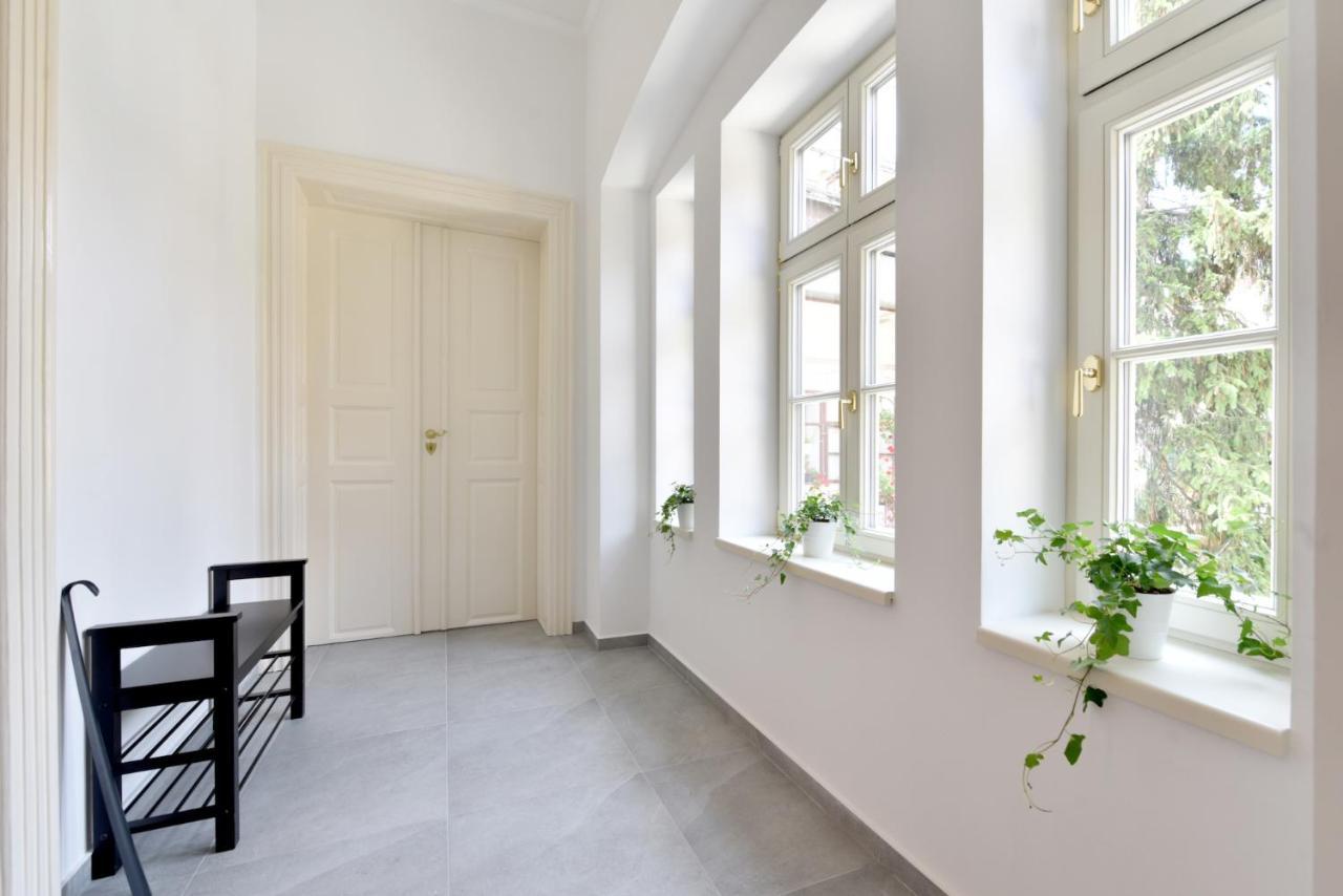 Apartman S Balkonom Trenčín Buitenkant foto